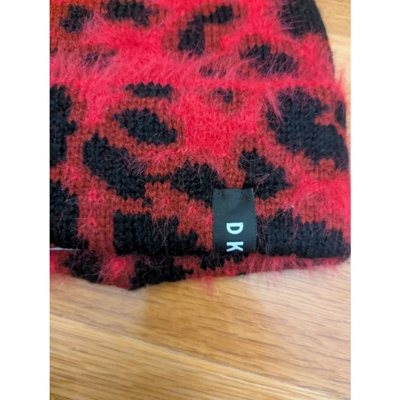 DKNY Red Black Leopard Print Beanie NWT One Size - Picture 4 of 6